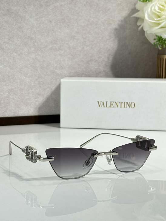 Picture of Valentino Sunglasses _SKUfw75840961fw